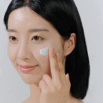 ضد آفتاب هیالوسیکا  سنتلا اسکین ۱۰۰۴ Skin1004 Madagascar Centella Hyalu-Cica Water-Fit Sun Serum - تصویر 4